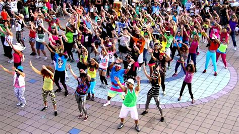 What Is a Flash Mob Dance and Its Resounding Impact